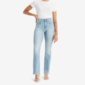 Levi’s Ribcage Bootcut Size 32, 33 L.